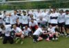 „Doublesieger, Doublesieger“ – Nach dem Kreispokalsieg feiert die SG Massen auch den Landesliga-Aufstieg